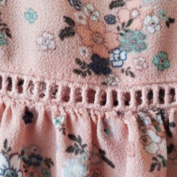 Love & Legend | Floral  & Flouncy Ruffle Sleeve - Picture 8 of 9
